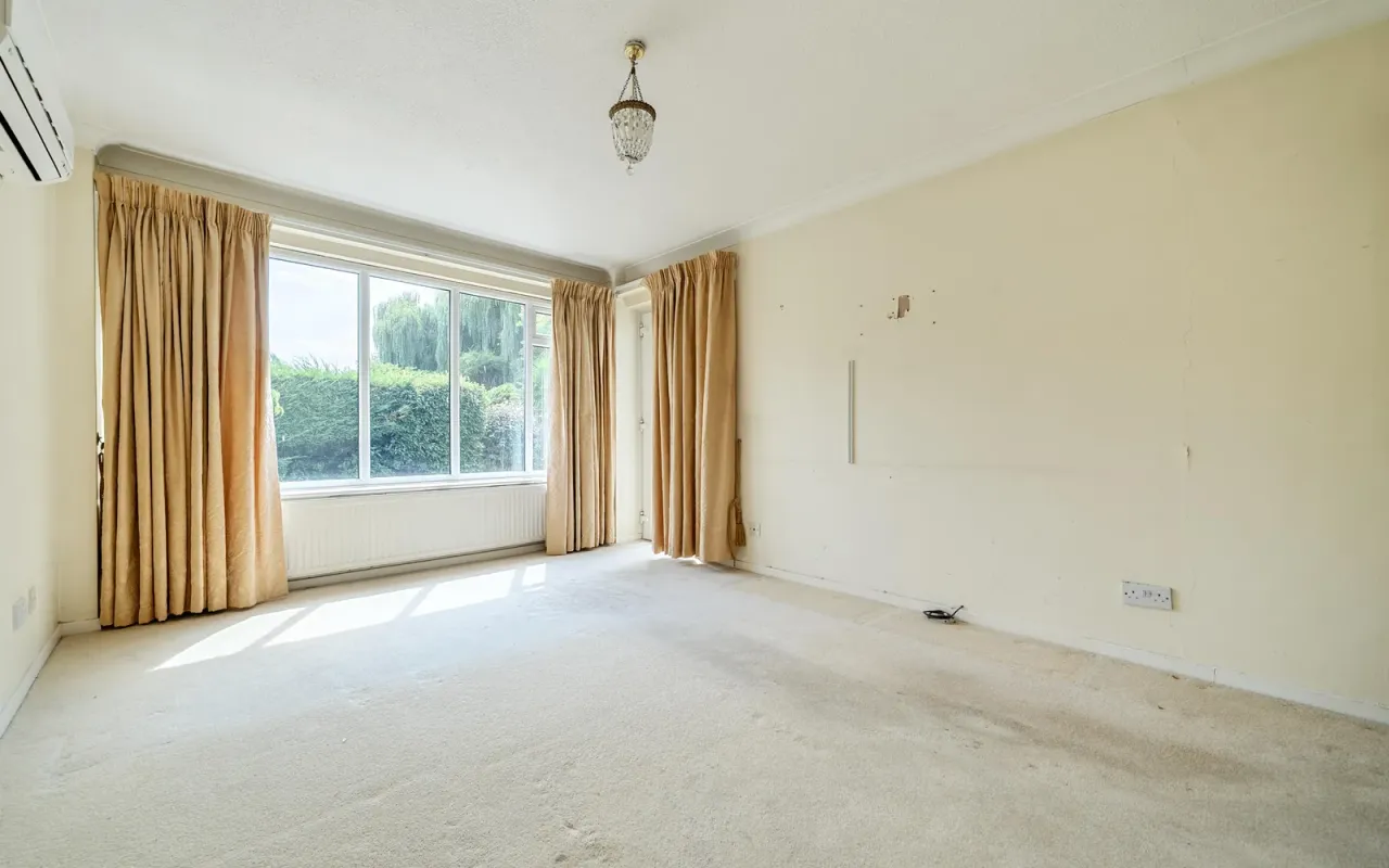 Main Road, Biddenham, Bedford, photo 8