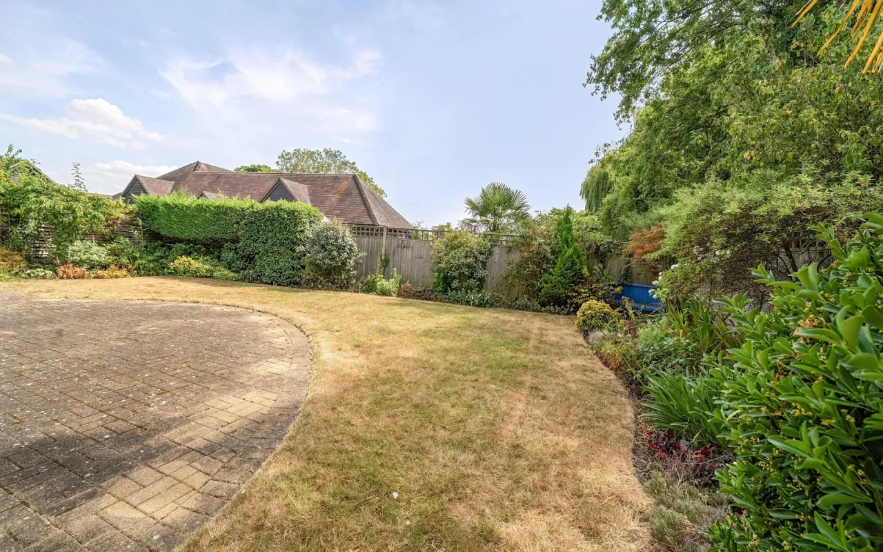 Main Road, Biddenham, Bedford, photo 15