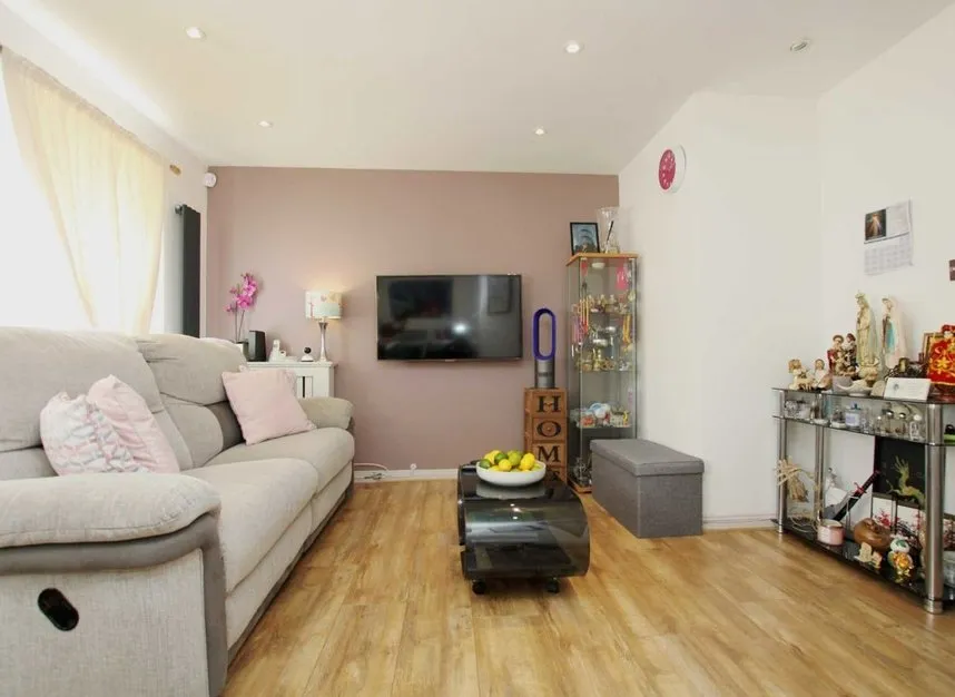 Old Park Mews, Hounslow, TW5, photo 2