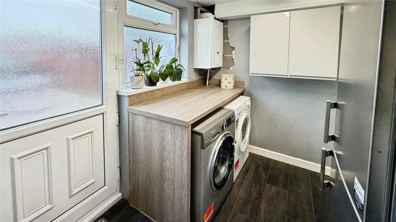 Burton Bank Road, Monk Bretton, S71, photo 7