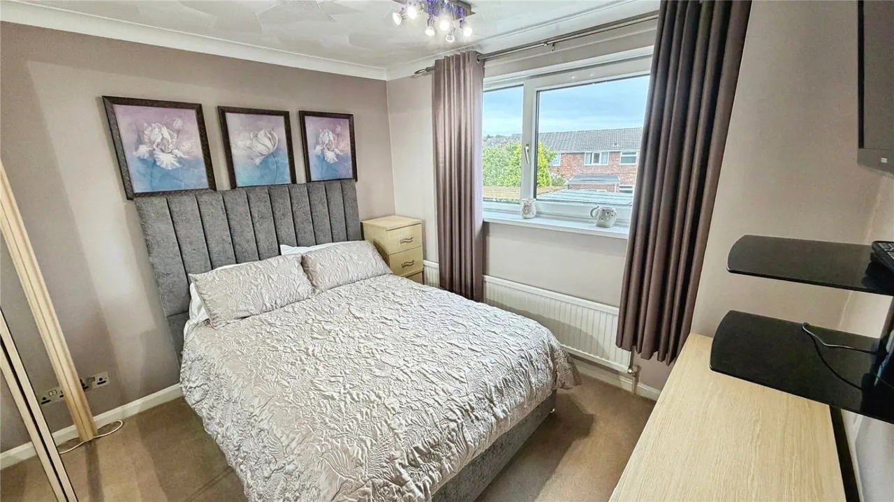 Burton Bank Road, Monk Bretton, S71, photo 9