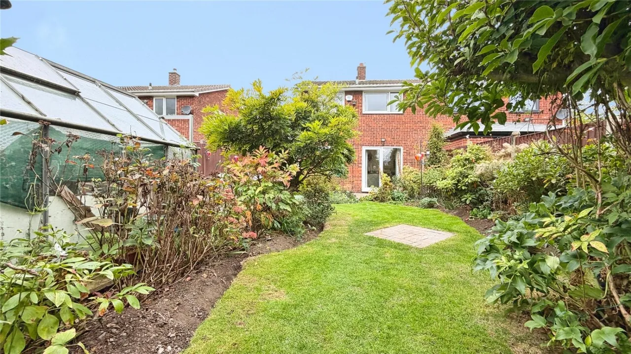 Burton Bank Road, Monk Bretton, S71, photo 26