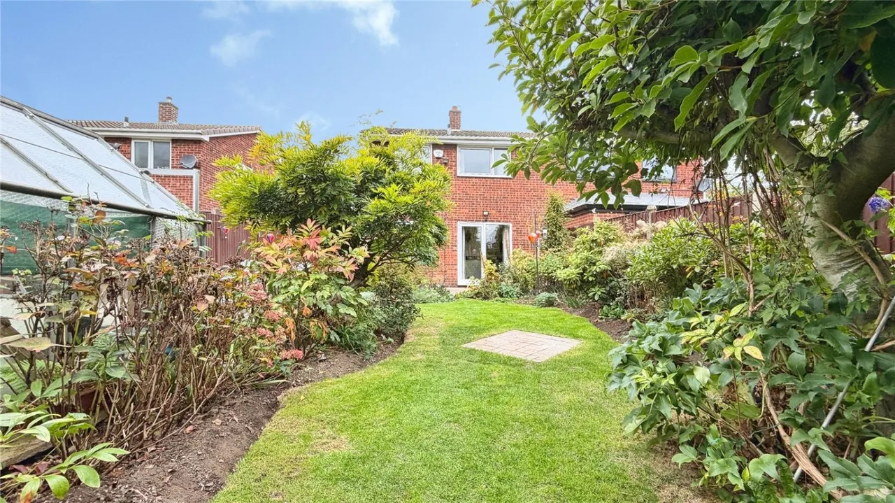 Burton Bank Road, Monk Bretton, S71, photo 15
