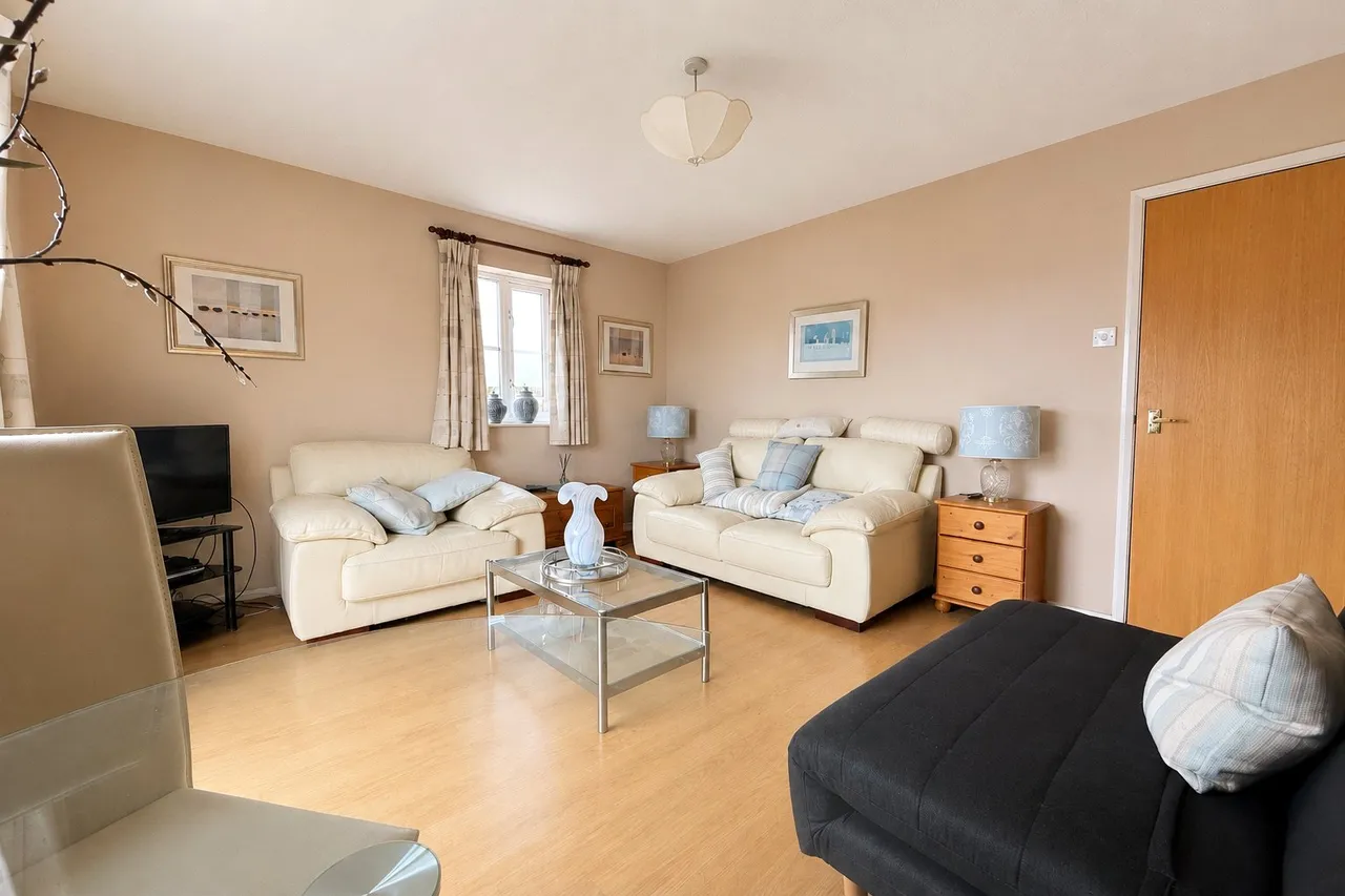 Corfe Way, Farnborough, Hampshire, GU14 6TS, photo 7