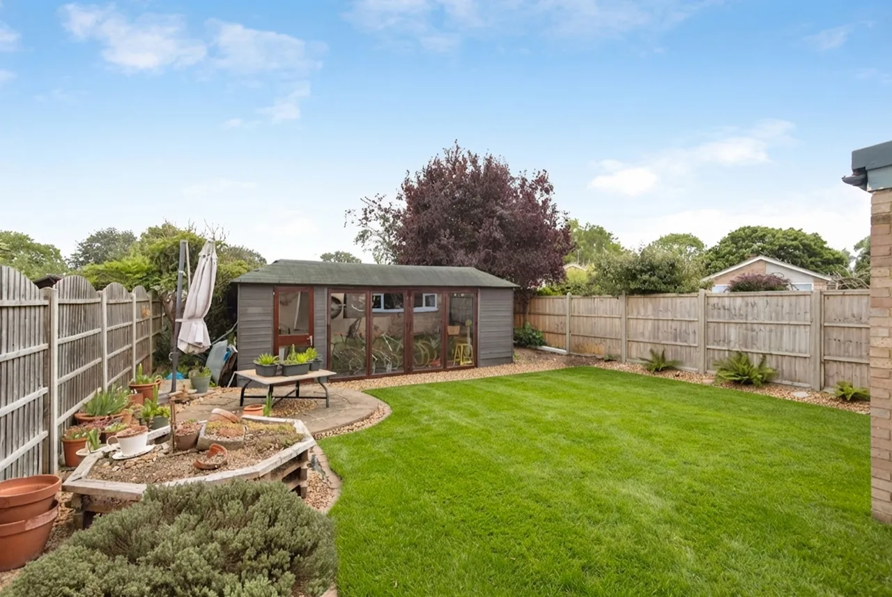 Riverside Gardens, Biggleswade, Bedfordshire, SG18, photo 6