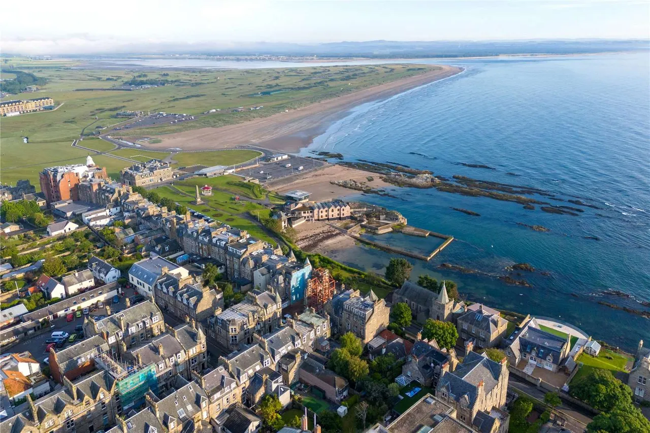 3 bed flat for sale — Murray Park, St. Andrews, Fife, KY16 9AW