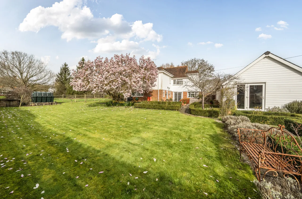 Biddenden Road, Frittenden, TN17, photo 2