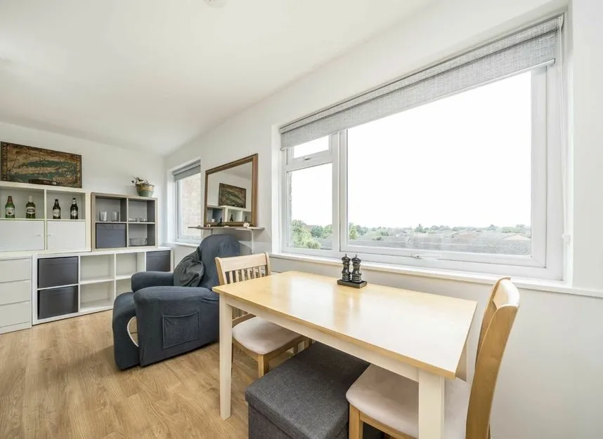Stourton Avenue, Feltham, TW13, photo 3