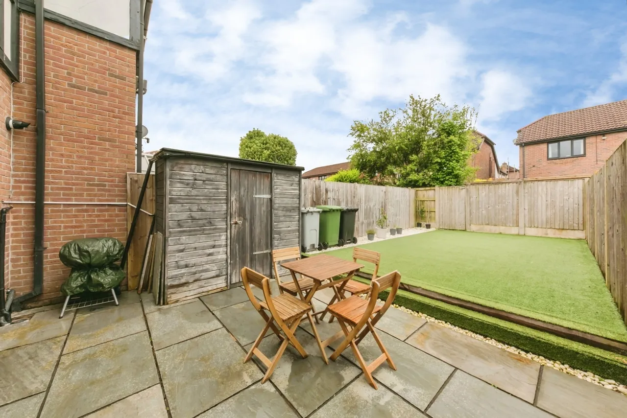 Ascot Close, MACCLESFIELD, Cheshire, SK10, photo 4