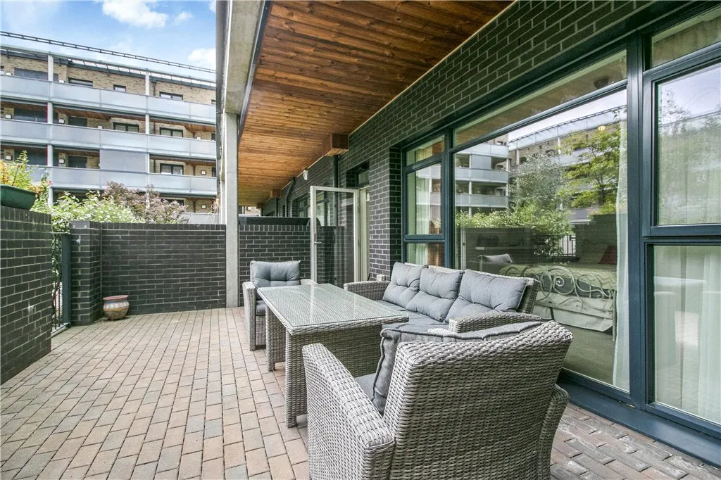 Stanley Road, Acton, W3, photo 3