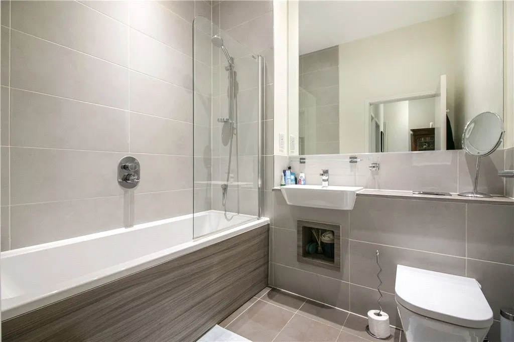 Stanley Road, Acton, W3, photo 12