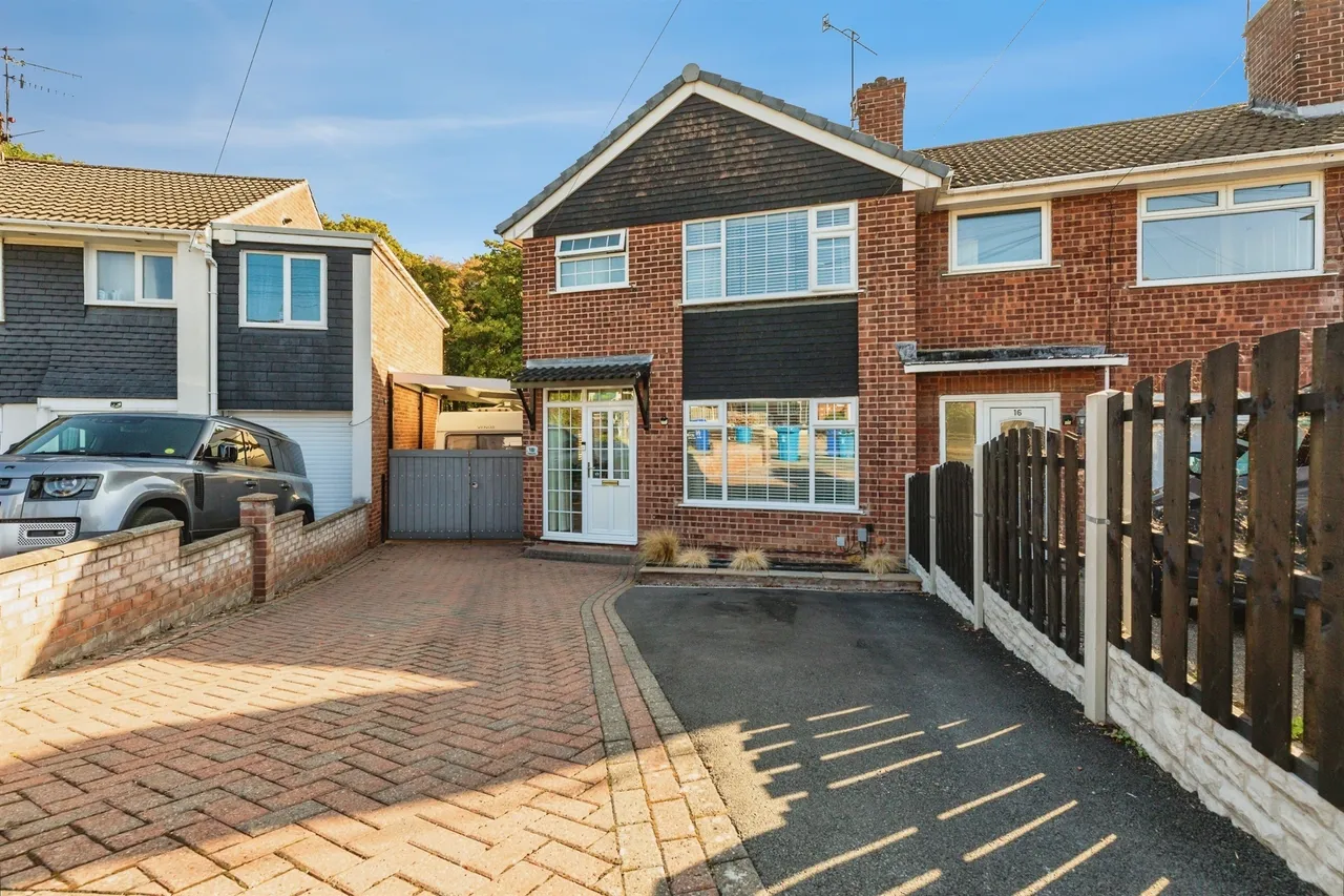 3 bed house for sale — Standon Drive, Sheffield