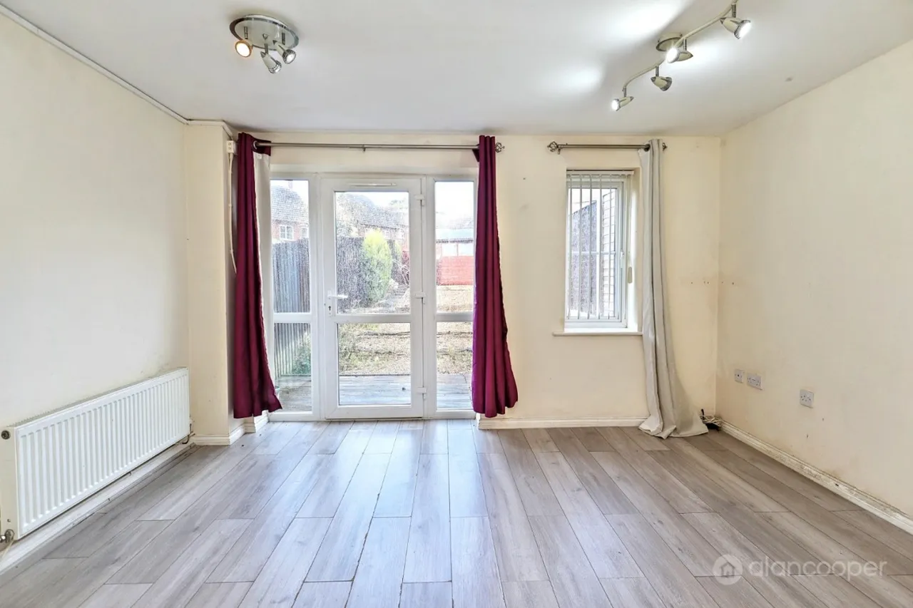 Spruce Road, Nuneaton, CV10, photo 2