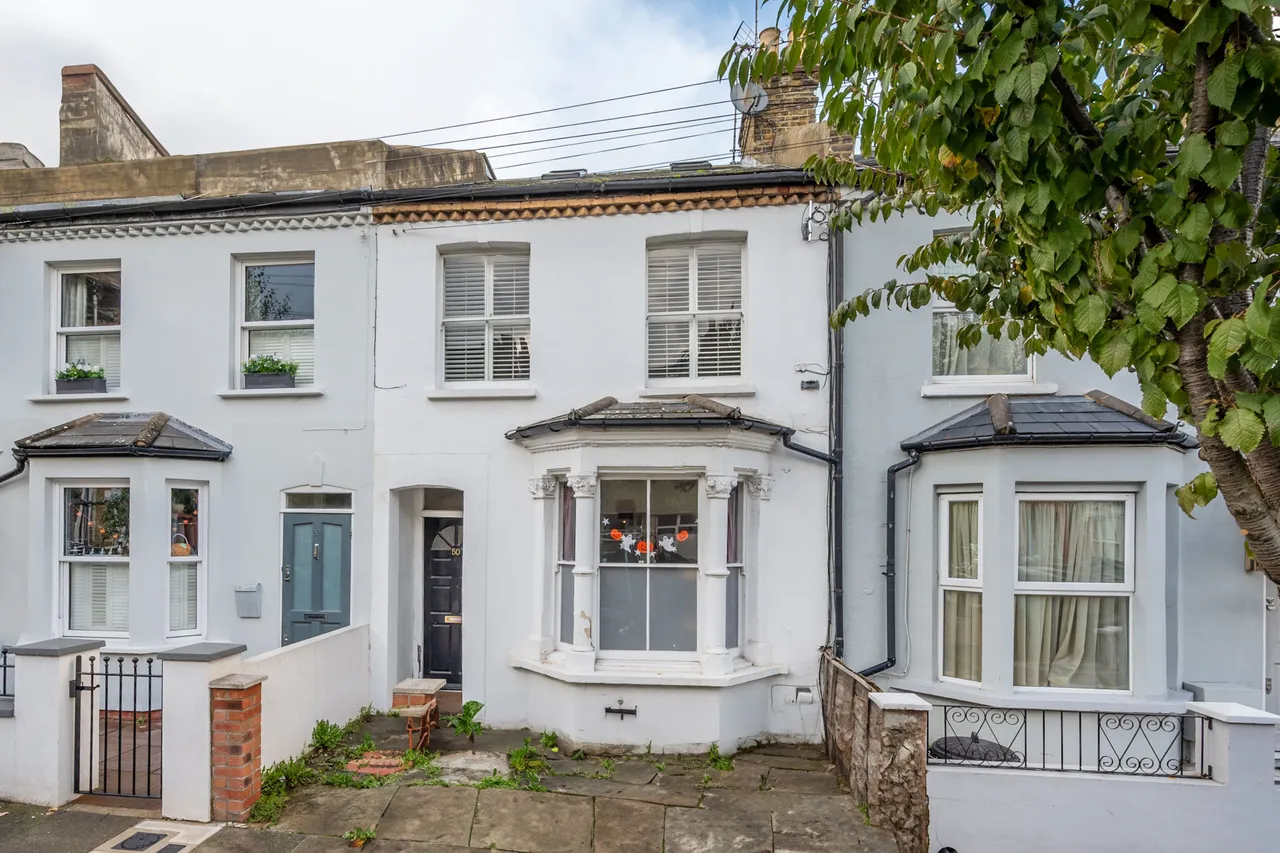 Top Floor, 50 Standen Road, London, photo 6