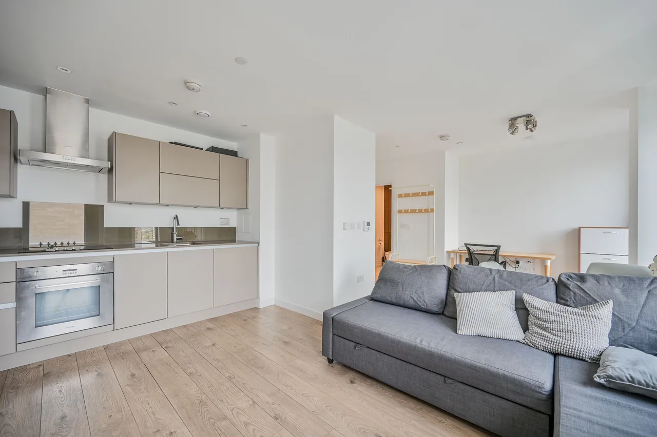 Flat 59, Legacy Tower, 88 Great Eastern Road, London, photo 9