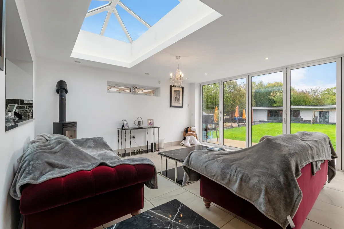 Village Road, Thorpe Egham, TW20, photo 2