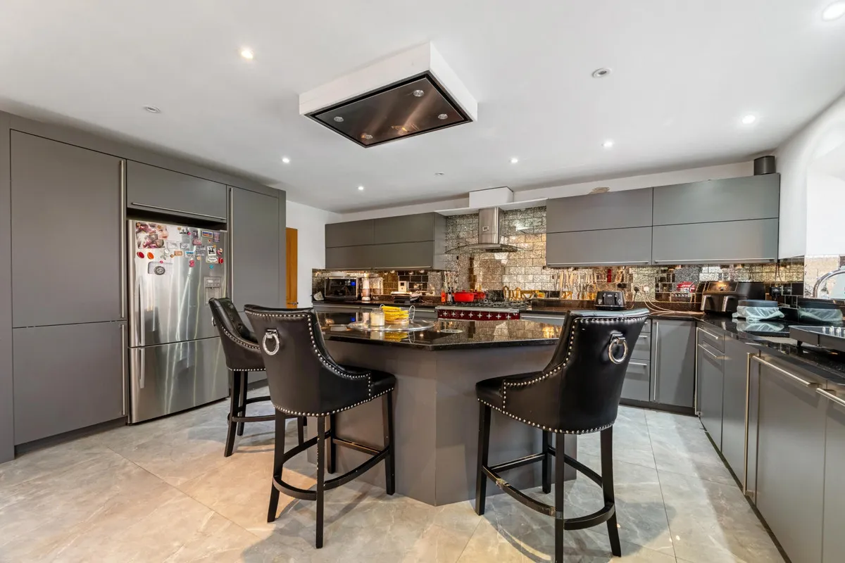 Village Road, Thorpe Egham, TW20, photo 5