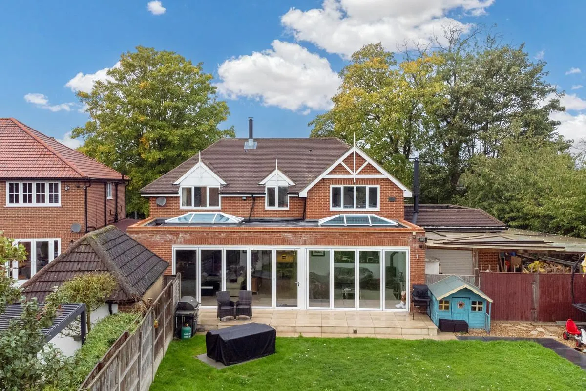 Village Road, Thorpe Egham, TW20, photo 22