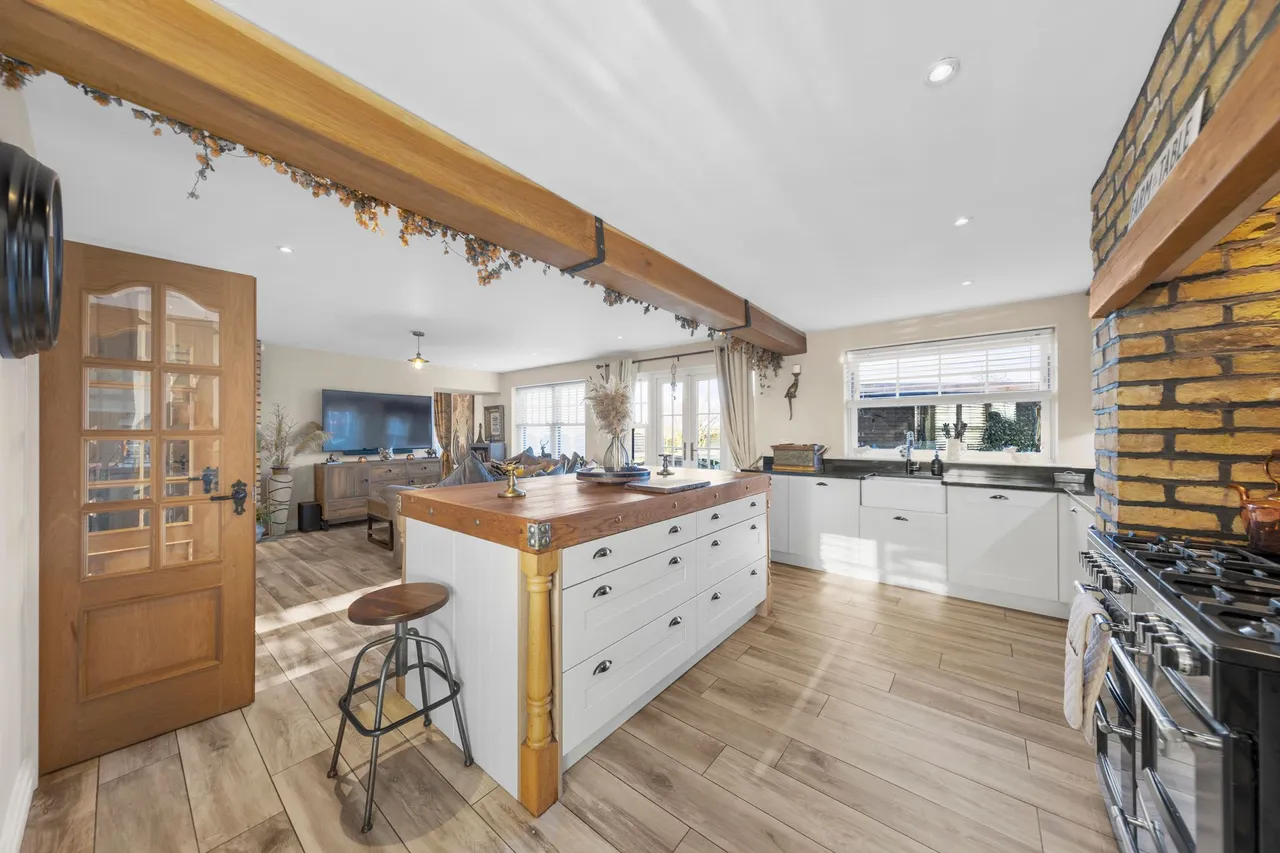 Park Road, Golborne, Warrington, Warrington, WA3 3PS, photo 3