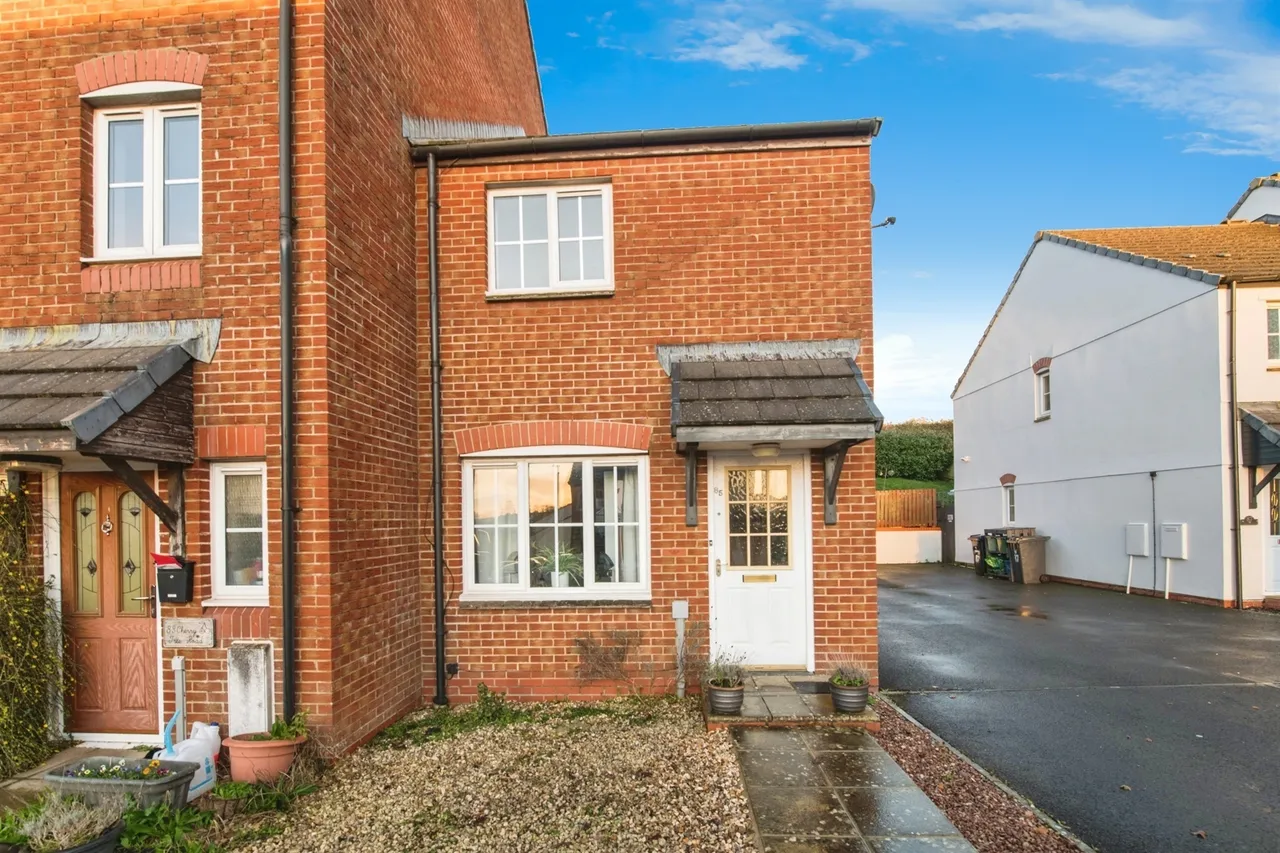 2 bed house for sale — Cherry Tree Road, Axminster