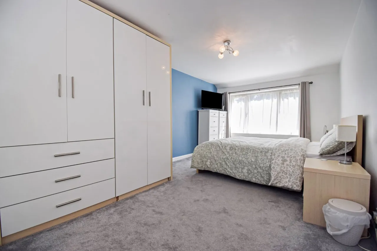 Wyndham Crescent, Burnham, SL1, photo 8