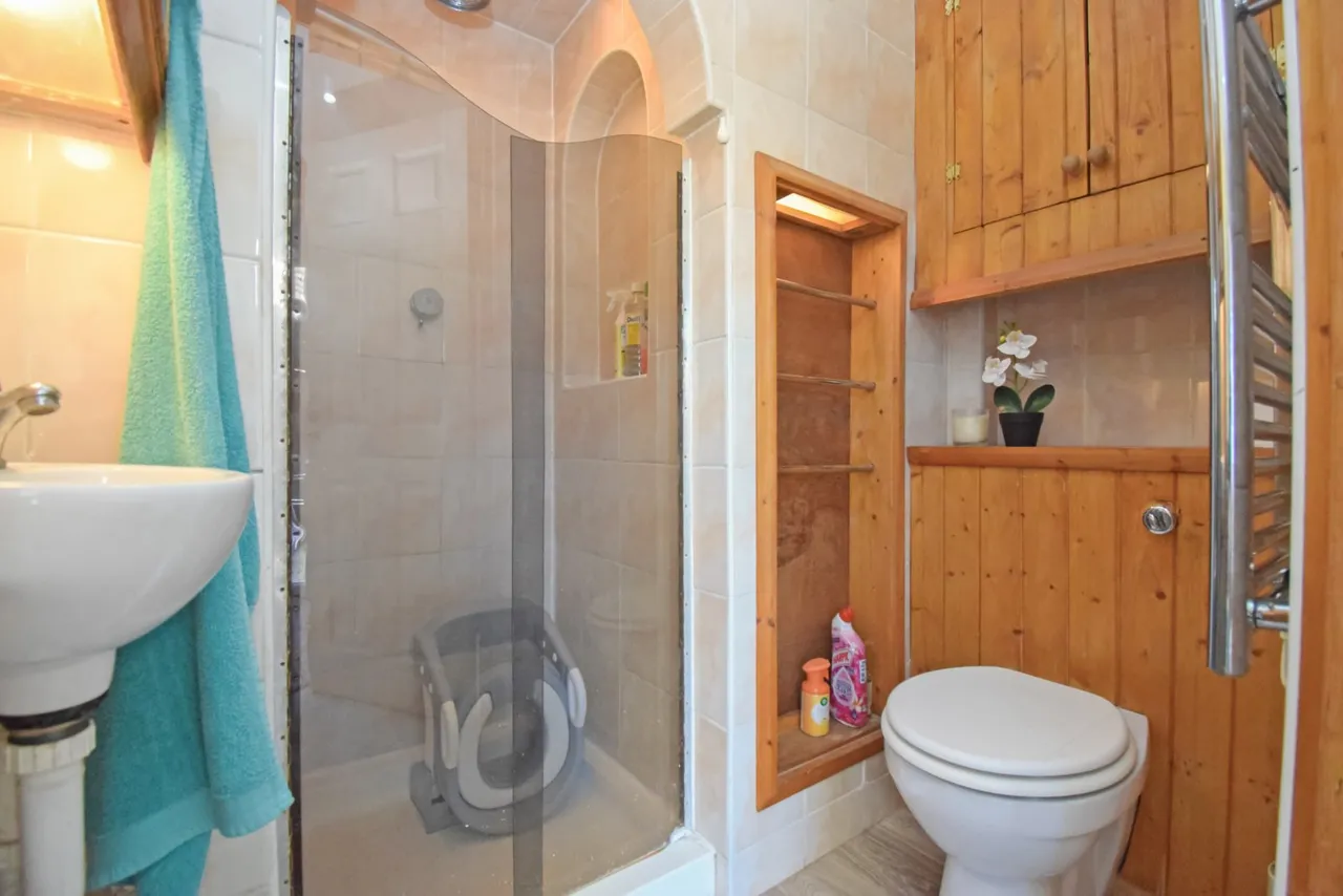 Wyndham Crescent, Burnham, SL1, photo 15