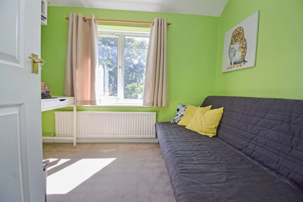 Wyndham Crescent, Burnham, SL1, photo 13