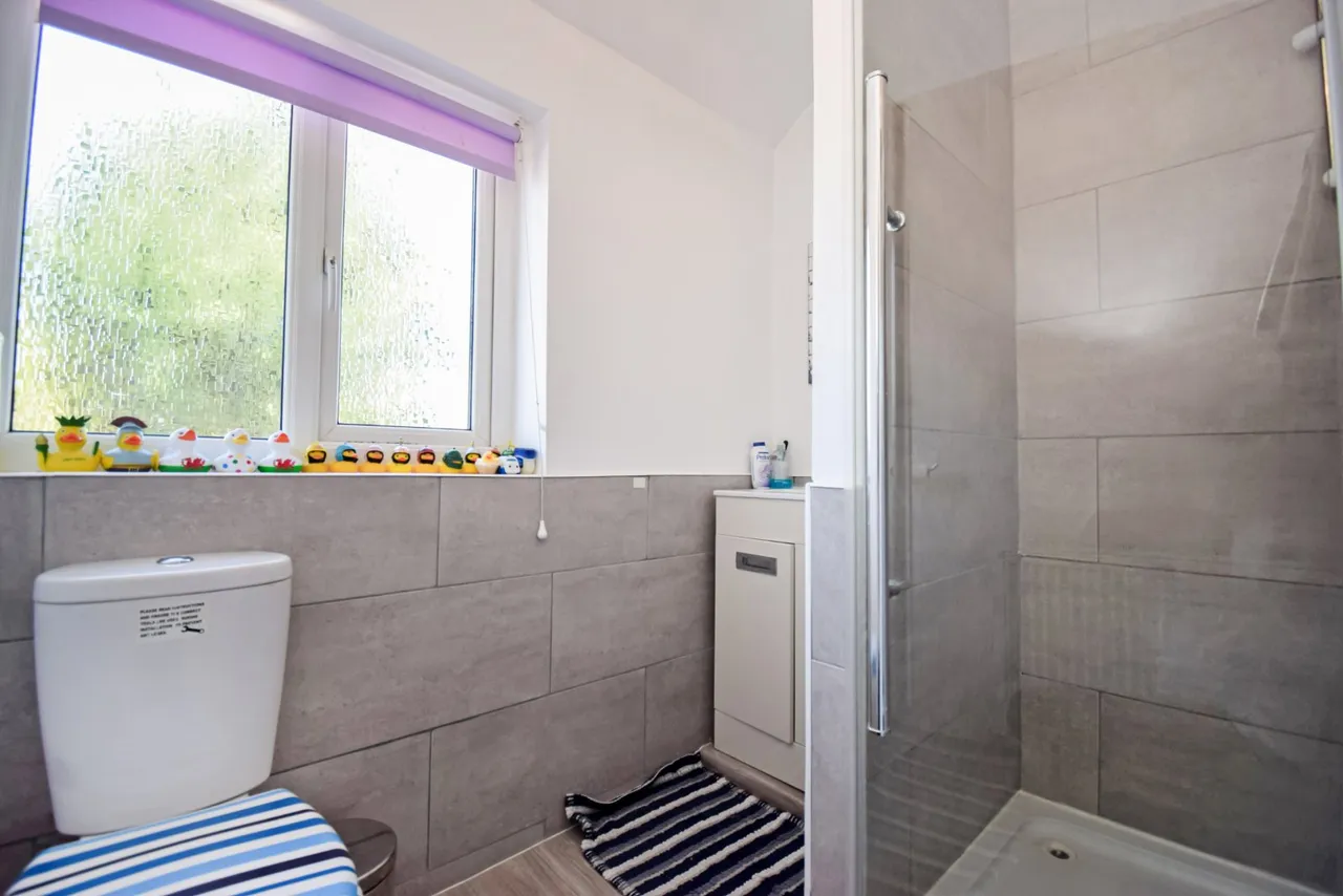 Wyndham Crescent, Burnham, SL1, photo 14