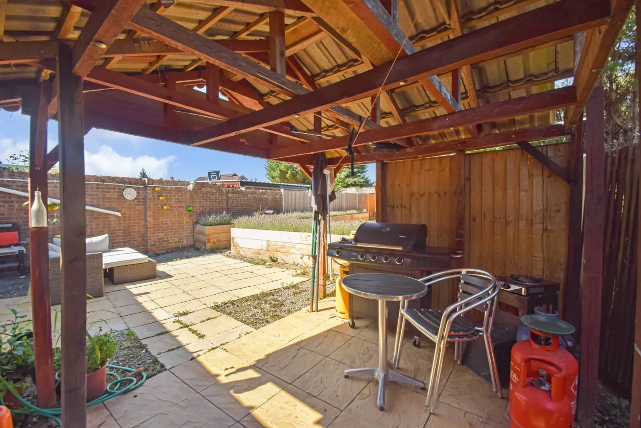 Wyndham Crescent, Burnham, SL1, photo 20