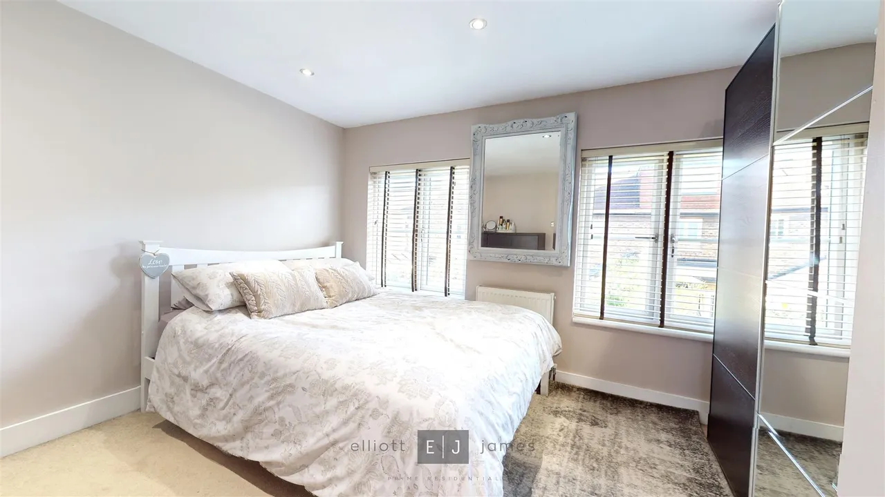 Chapel Terrace, Loughton, photo 9