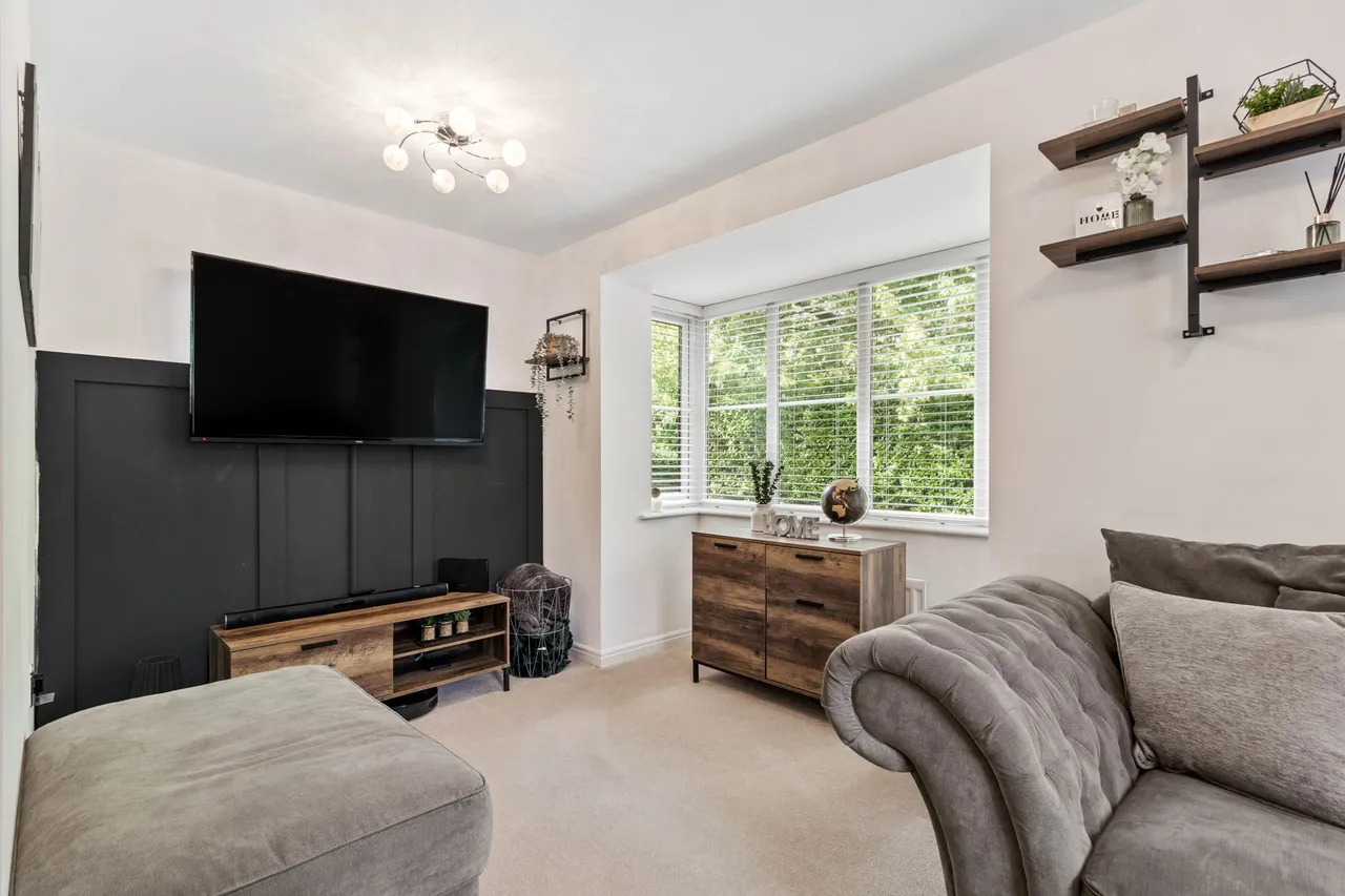 Wedgwood Drive, Warrington, WA4 6GA, photo 2