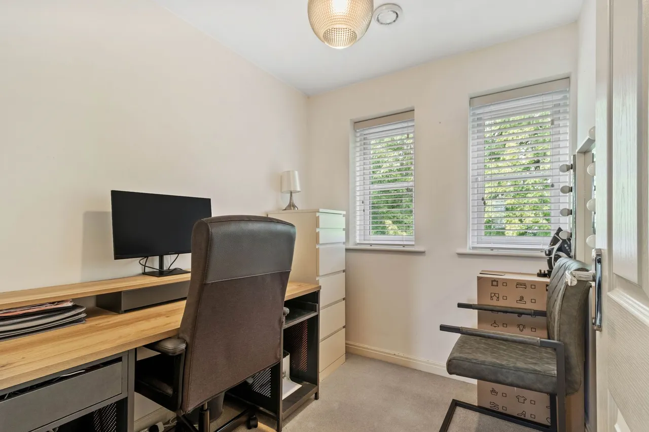 Wedgwood Drive, Warrington, WA4 6GA, photo 13