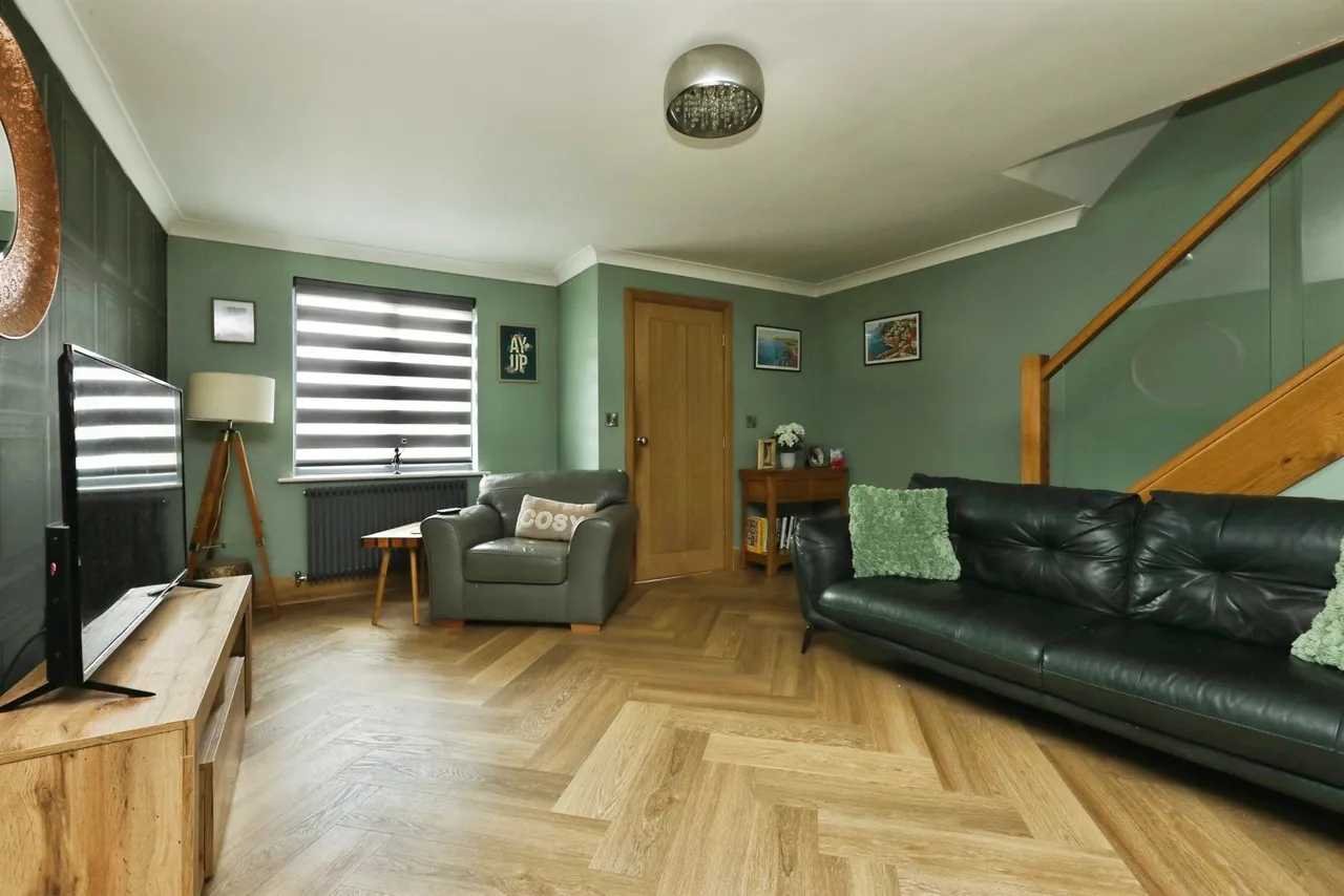 Myrtle Springs Drive, Gleadless Common, S12, photo 3