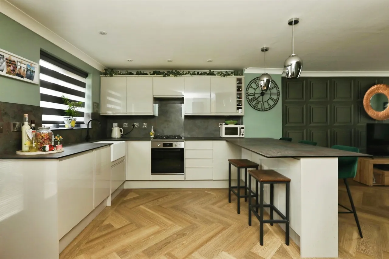 Myrtle Springs Drive, Gleadless Common, S12, photo 5