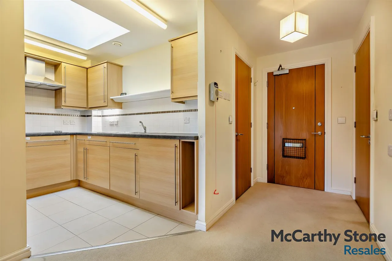 Cowick Street, Exeter, EX4, photo 7