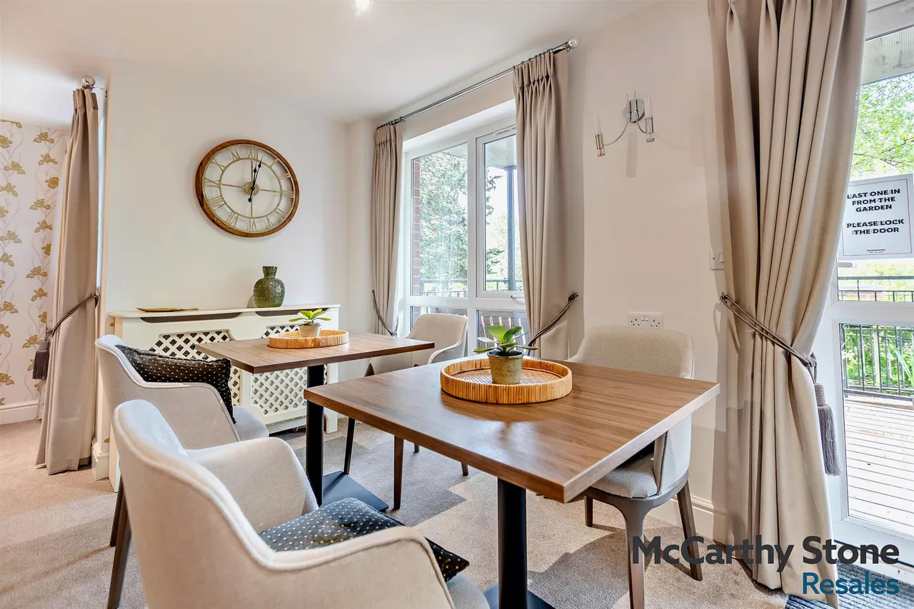 Cowick Street, Exeter, EX4, photo 13