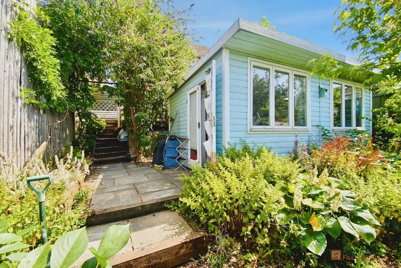Queensgate Drive, Birstall, LE4, photo 3