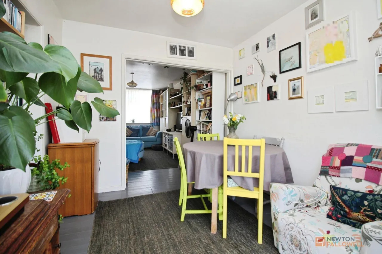 Queensgate Drive, Birstall, LE4, photo 9