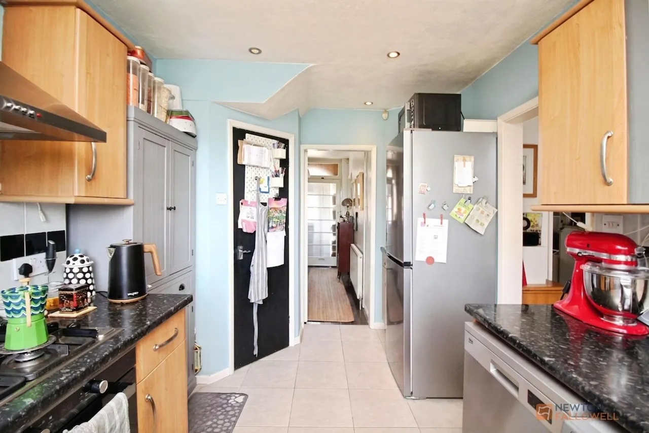 Queensgate Drive, Birstall, LE4, photo 11