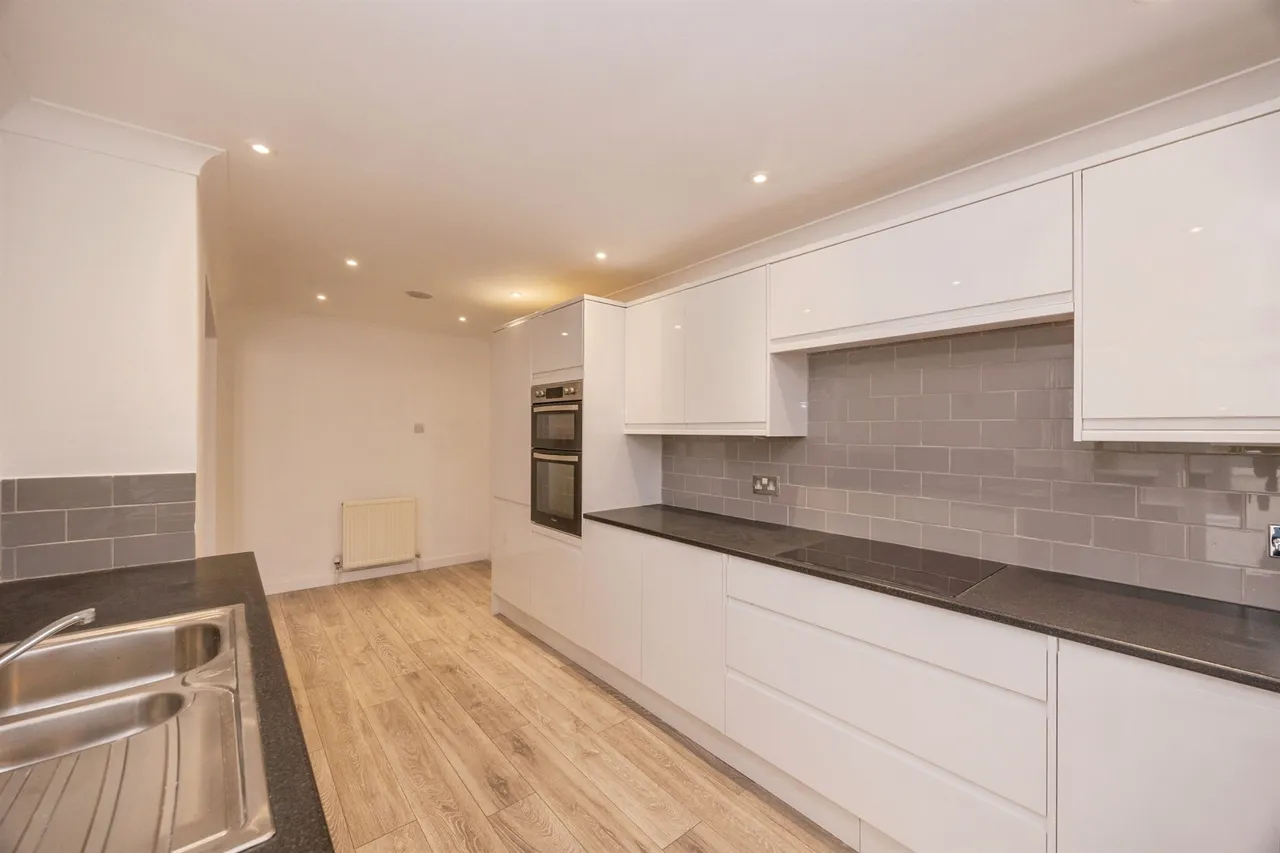 Military Road, Hilsea, PO3, photo 8