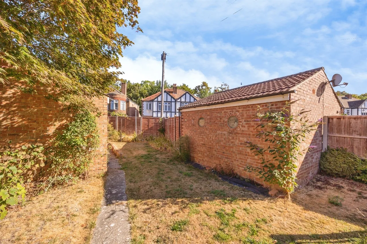 Military Road, Hilsea, PO3, photo 12