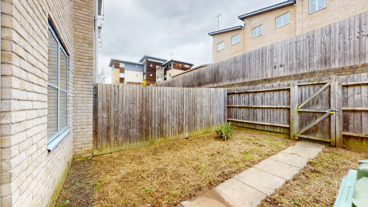 Sotherby Drive, Cheltenham, Gloucestershire, photo 6