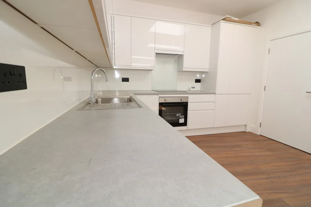 High Street, Dorking, RH4, photo 5