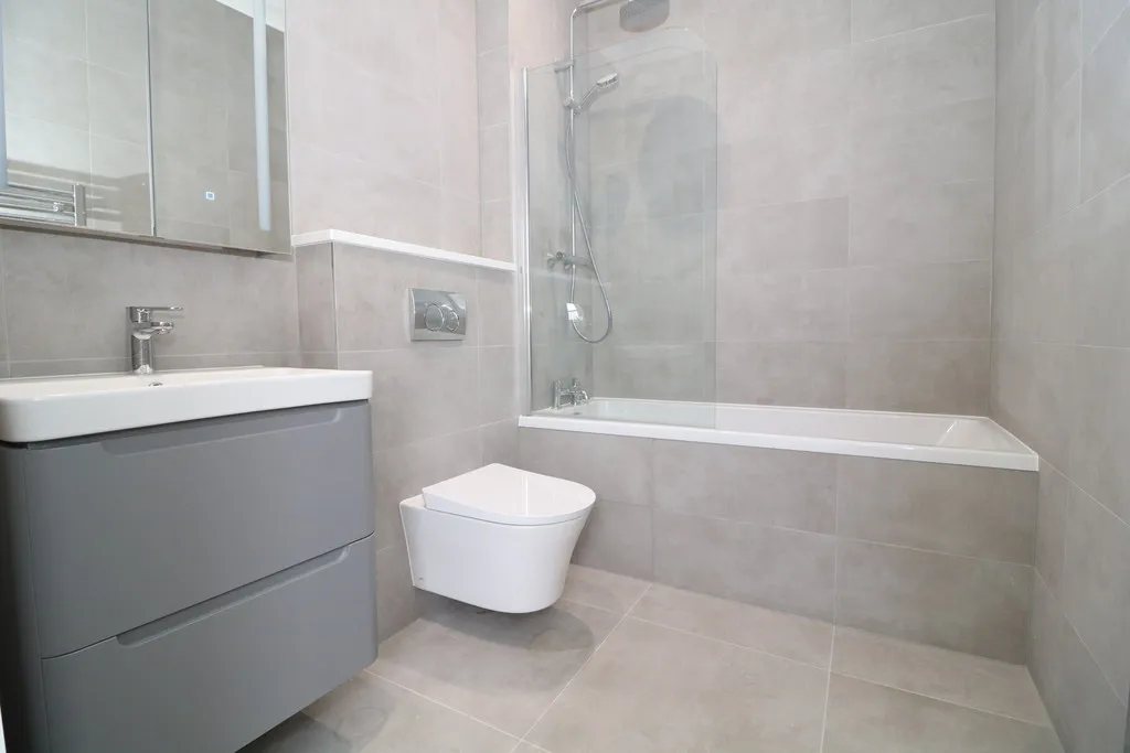 High Street, Dorking, RH4, photo 8