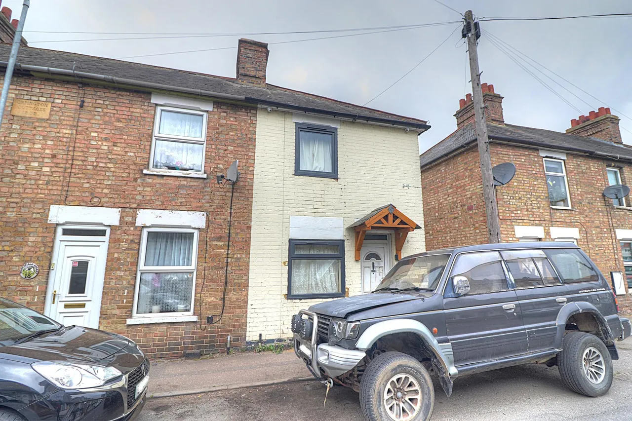 2 bed house for sale, Burnsfield Street, Chatteris, PE16