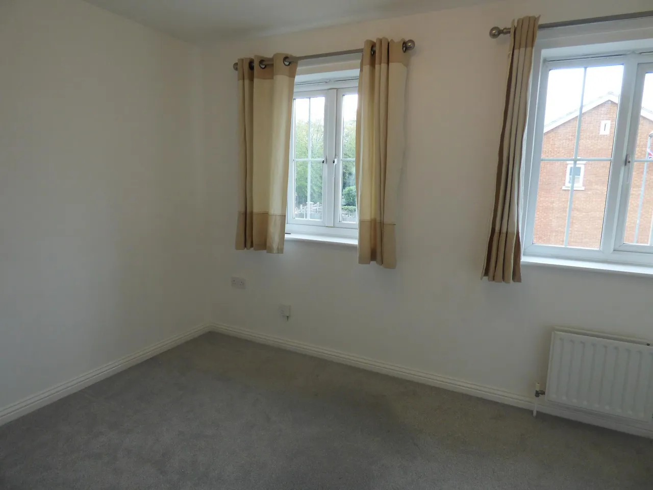 Beeston Court, Laindon, SS15, photo 18