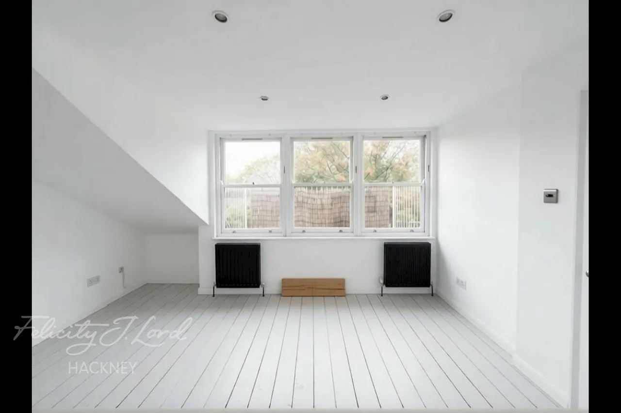 3 bed flat to rent, Evering Road