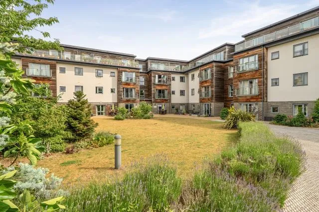 2 bed flat for sale, Buttercross Lane, Witney, OX28