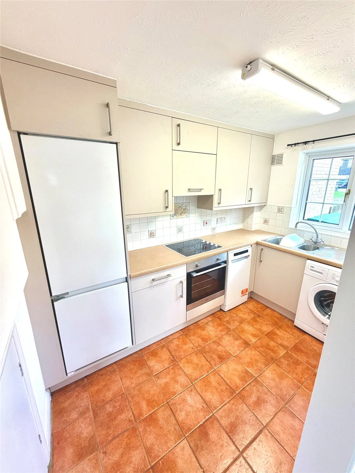 Lansdowne Way, High Wycombe, HP11, photo 3