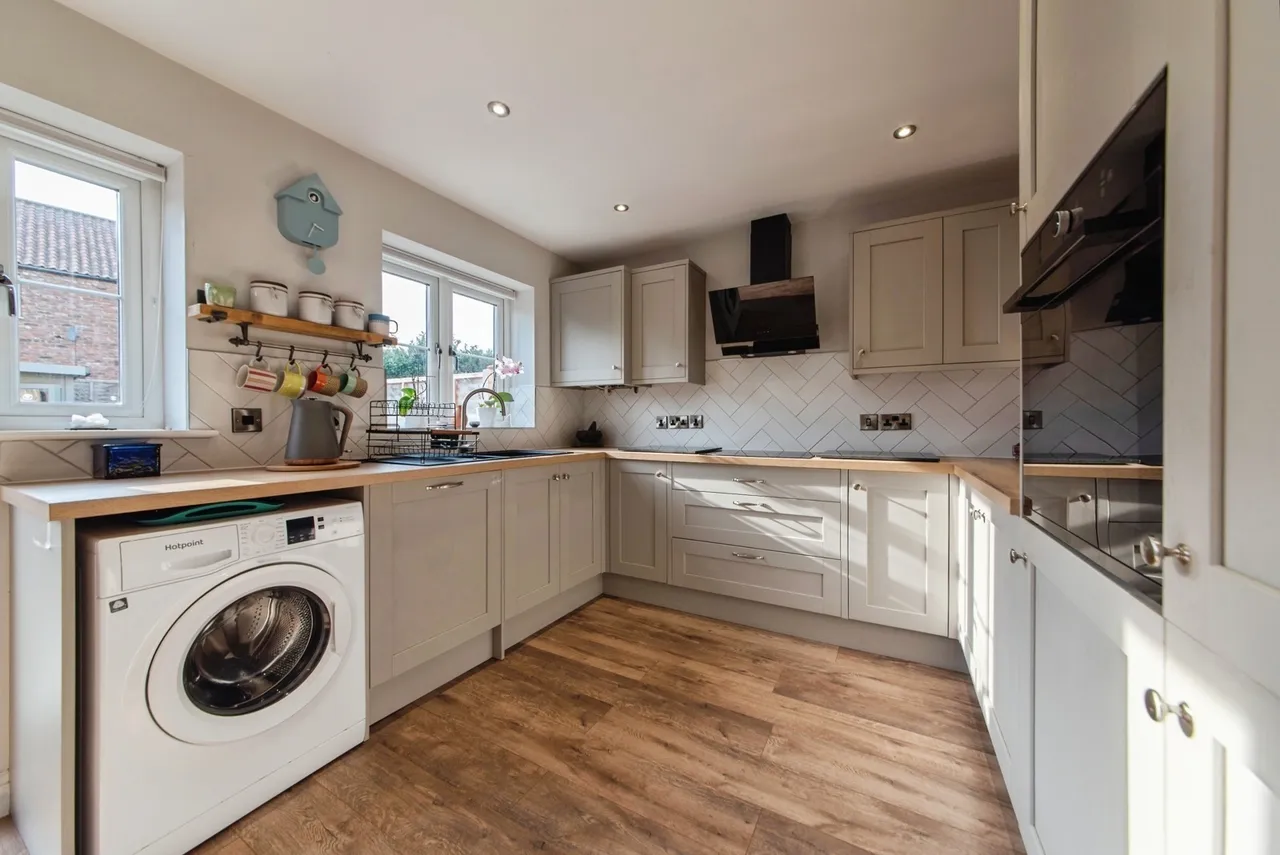 Poppyfield Close, Skellingthorpe, Lincoln, Lincolnshire, LN6, photo 2